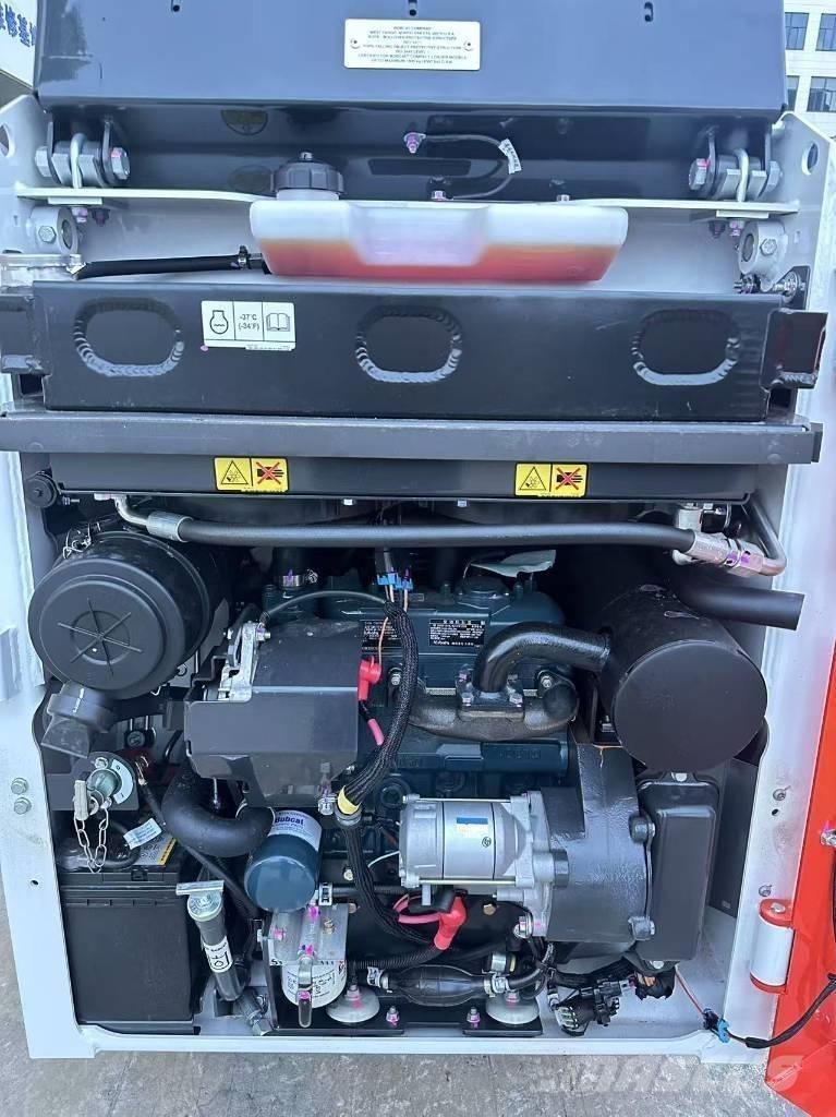 Bobcat S70 Skid steer mini nakladalci