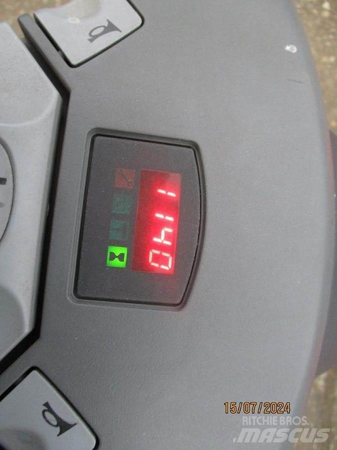 BT SWE 080L Ročni električni viličar