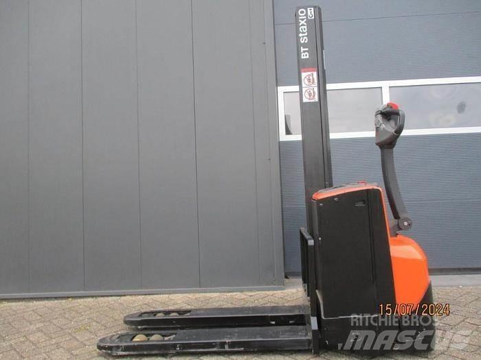 BT SWE 080L Ročni električni viličar