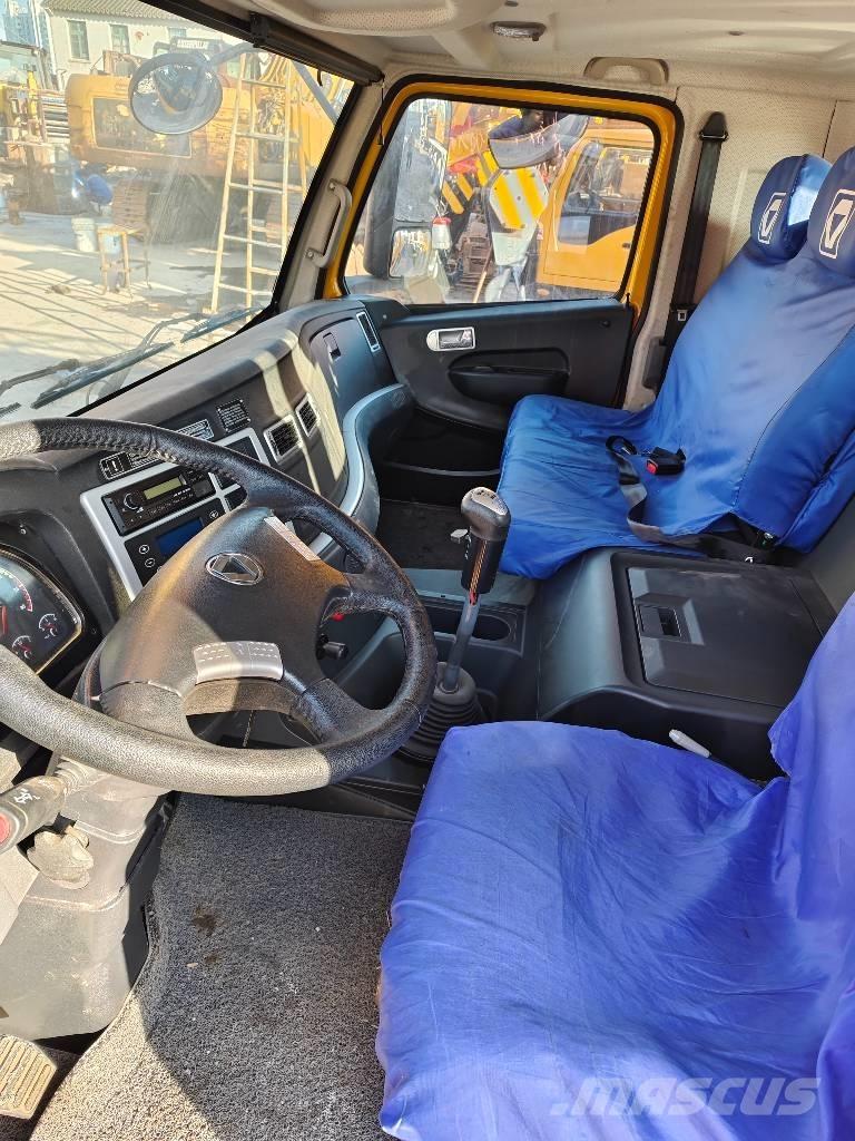 XCMG QY 30 K5 Rabljeni žerjavi za vsak teren