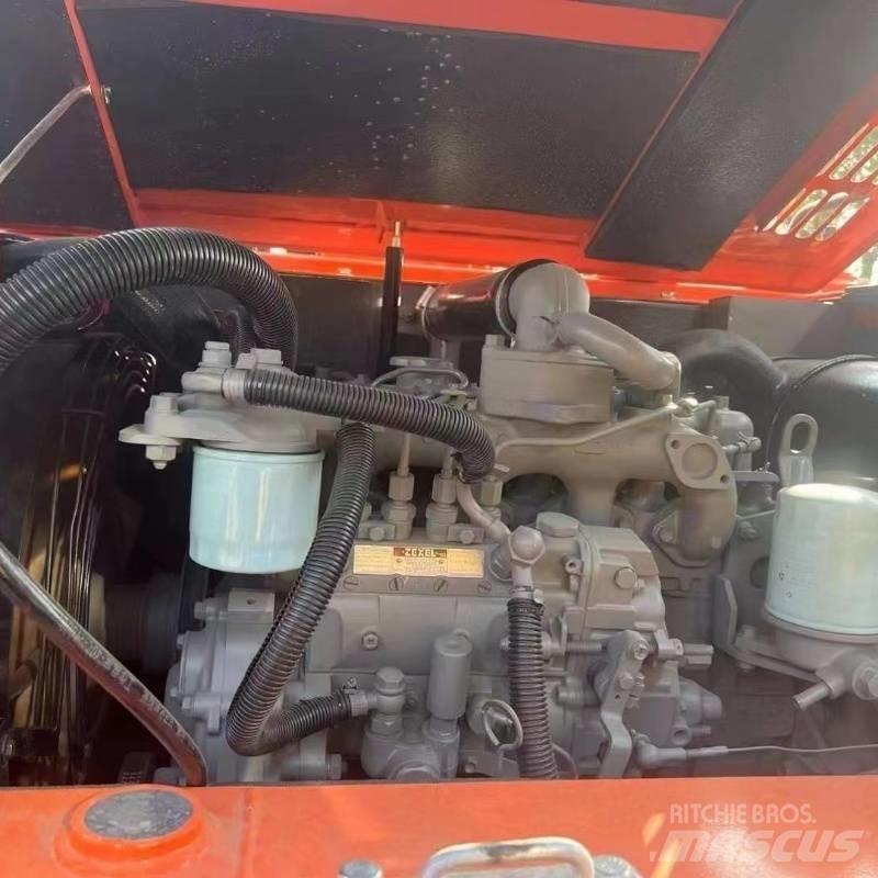 Hitachi ZX 70 Mini bagri <7t