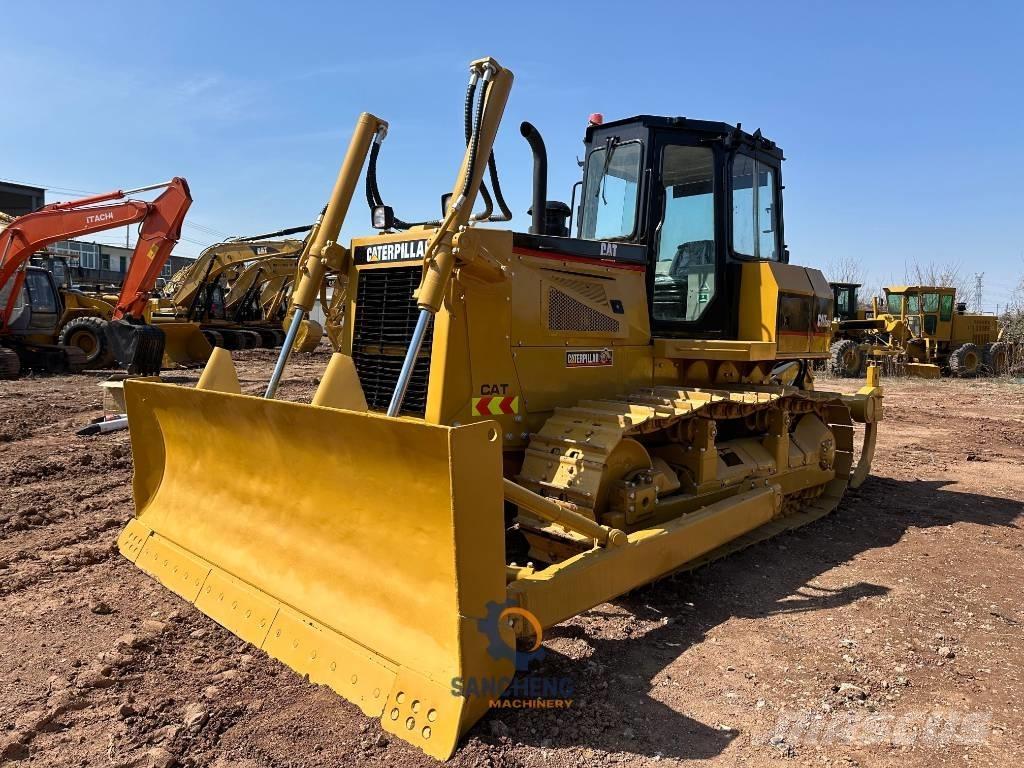 CAT D 6 G Buldožerji goseničarji