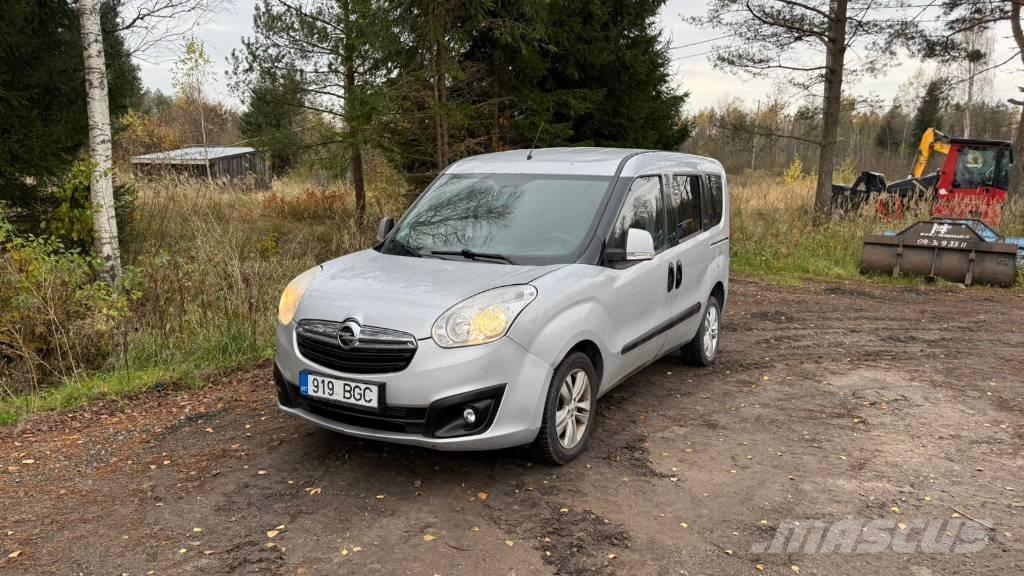 Opel Combo Avtomobili