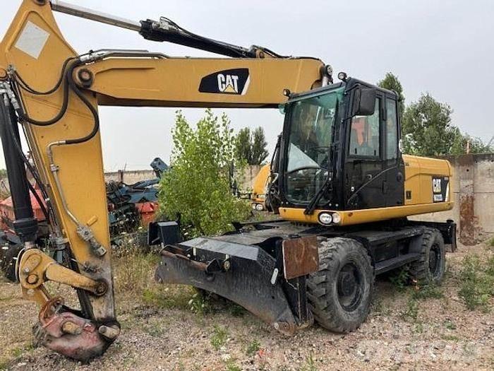 CAT M 322 D Bagri na kolesih