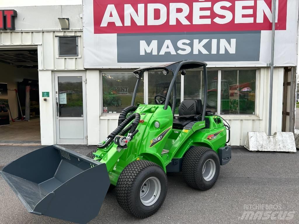 Avant E 527 Skid steer mini nakladalci