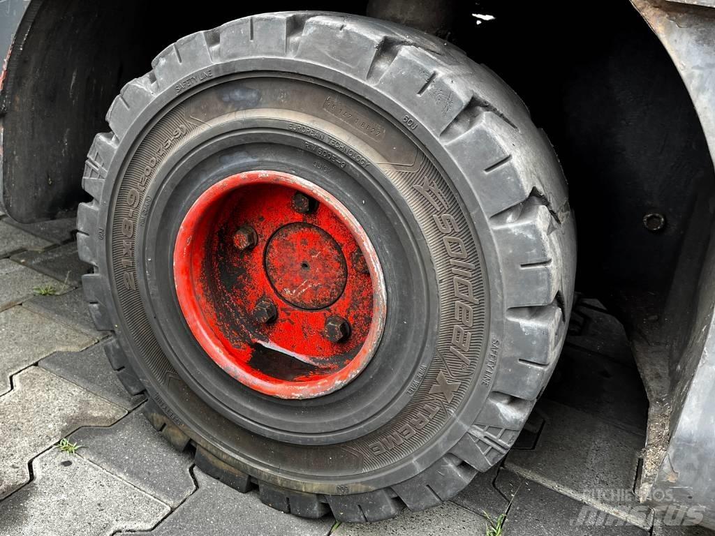 Linde P 250 Vlečna vozila