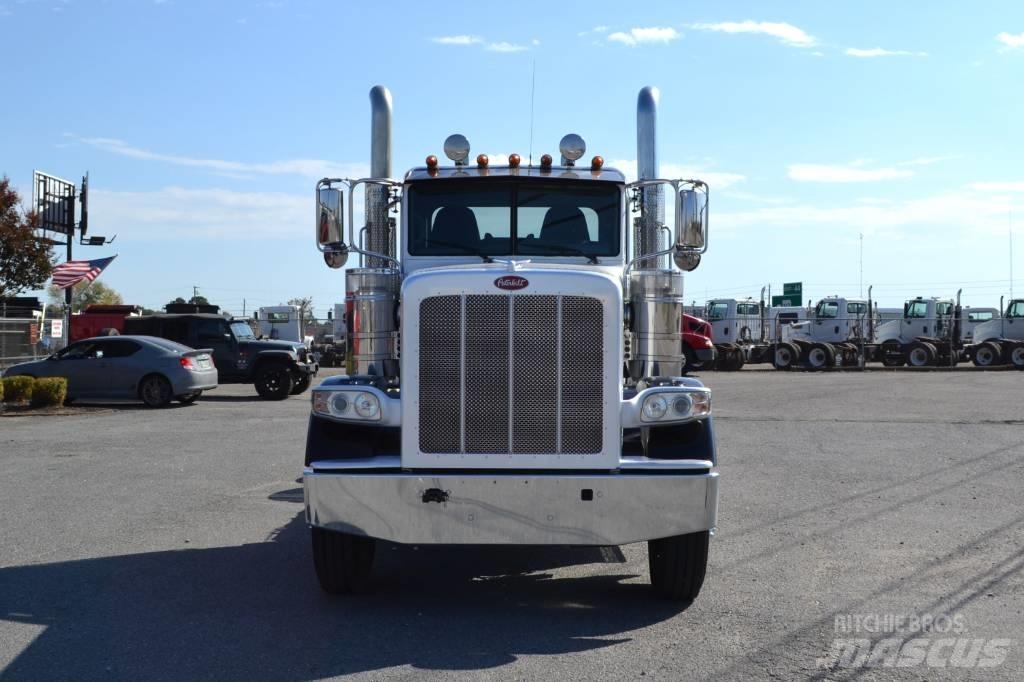 Peterbilt 389 Vlačilci