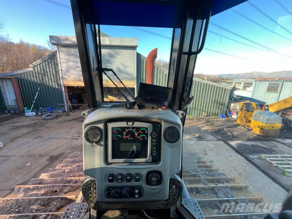 CAT D 6 N LGP Buldožerji goseničarji