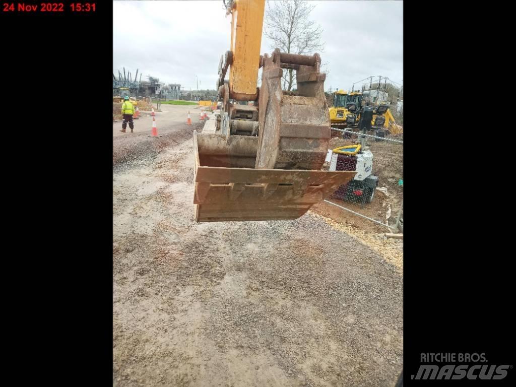 Liebherr R 922 LC Bagri goseničarji