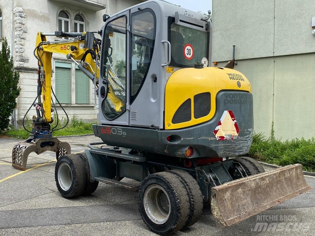 Neuson 6503 WD Bagri na kolesih