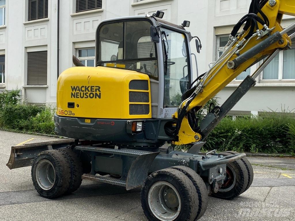 Neuson 6503 WD Bagri na kolesih