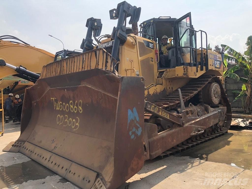 CAT D9T Buldožerji goseničarji