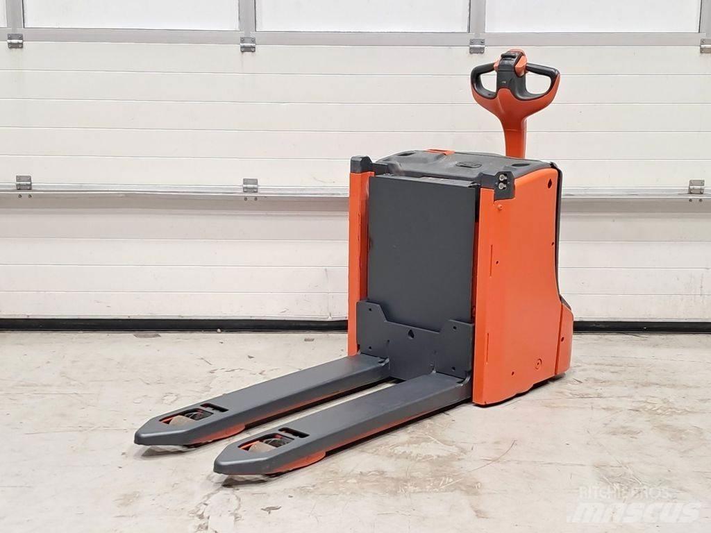 Linde T16L Električni nizko dvižni viličar