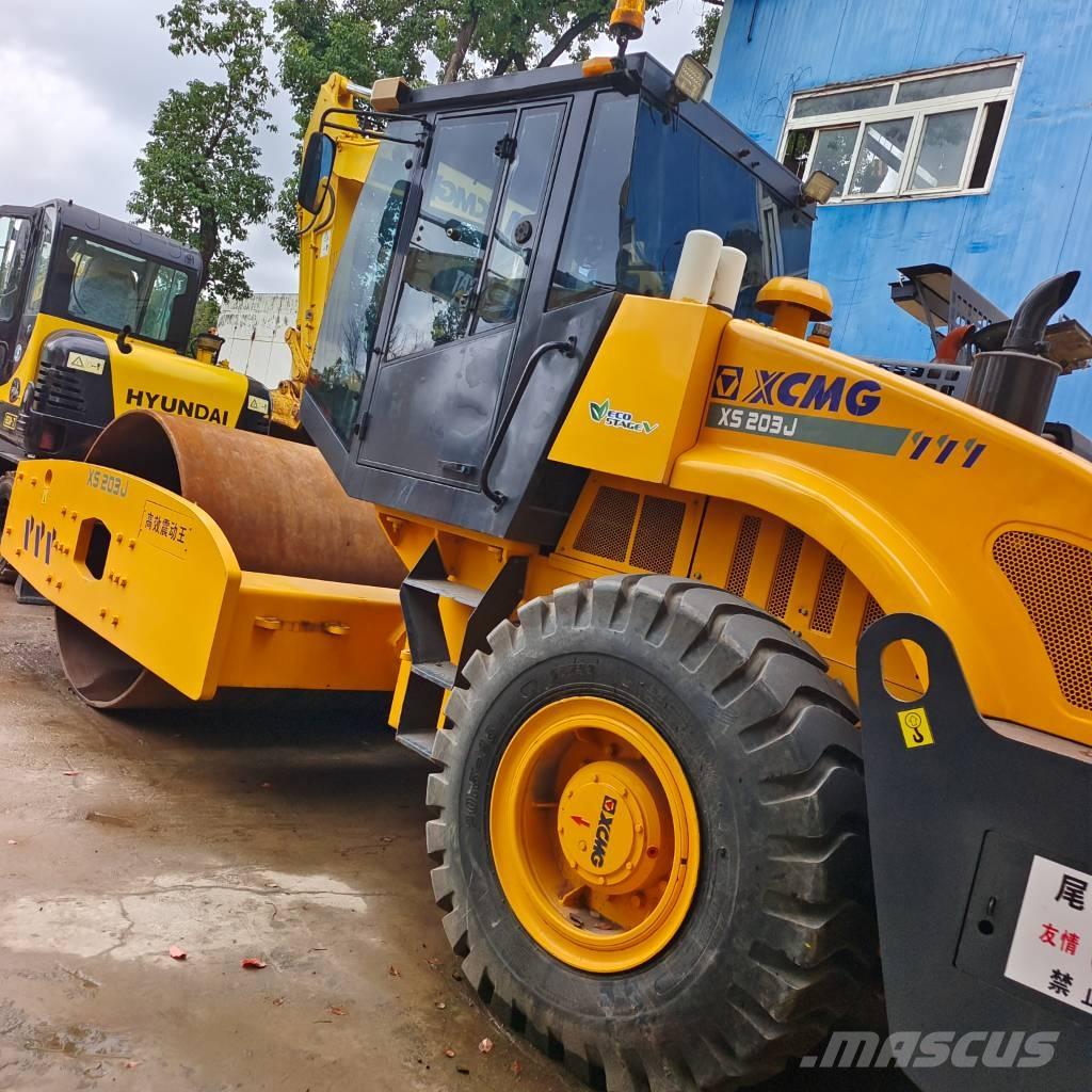 XCMG XS 203 J Bagri goseničarji