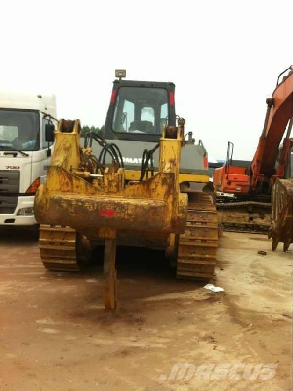 Komatsu d155a-3 Buldožerji goseničarji