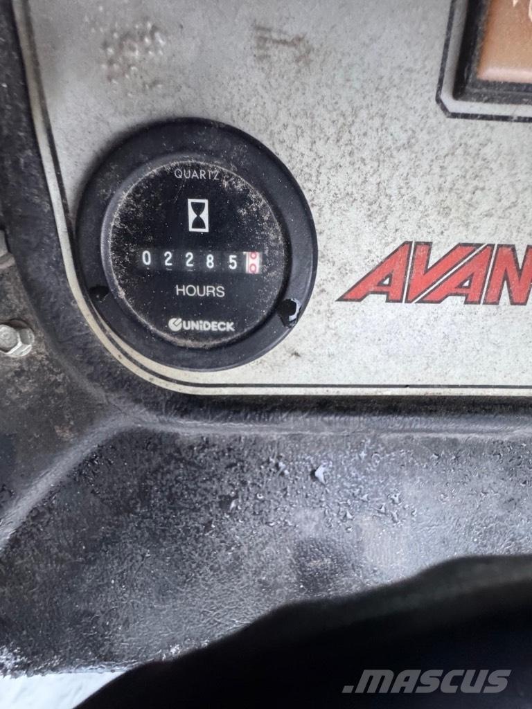 Avant 520+ Mini nakladalci