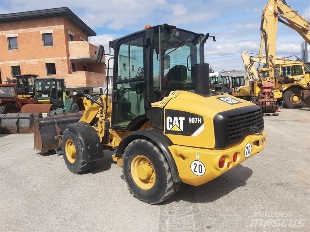 CAT 907H Kolesni nakladalci