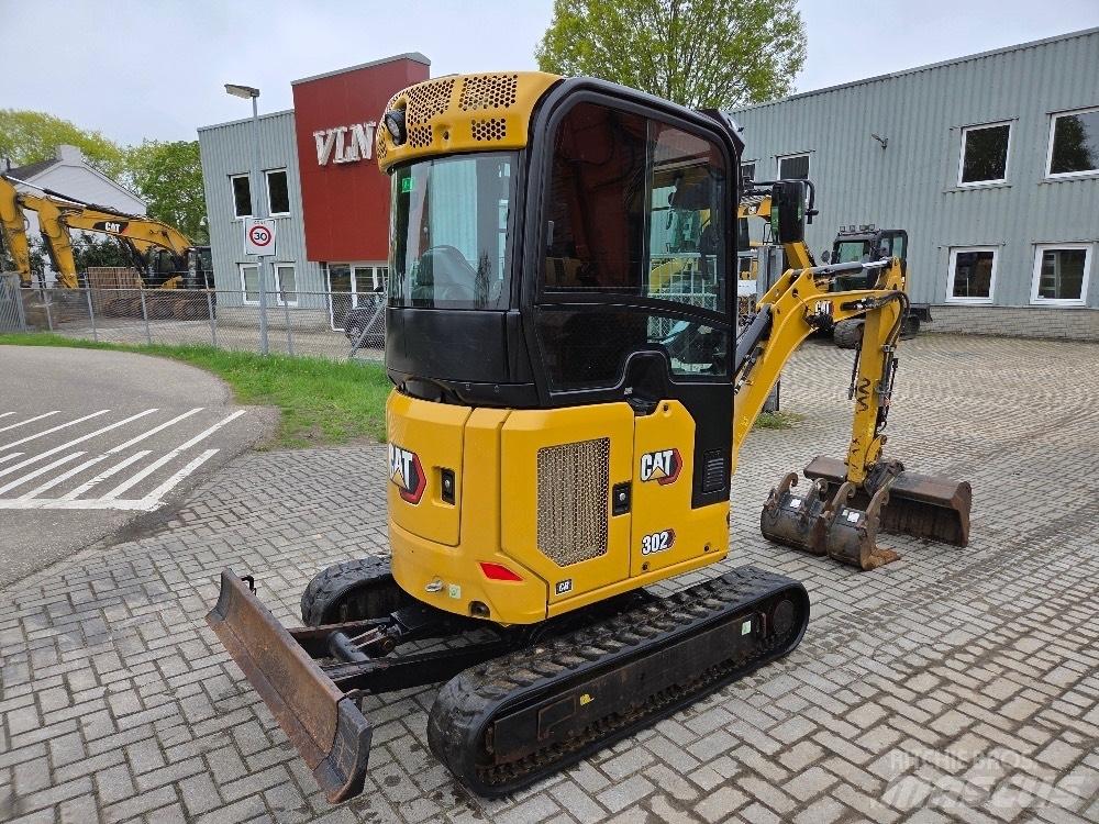 CAT 302CR Mini bagri <7t
