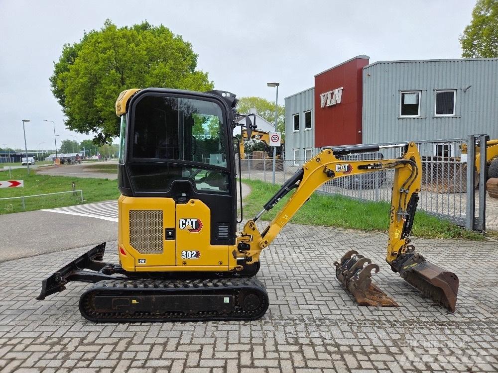 CAT 302CR Mini bagri <7t