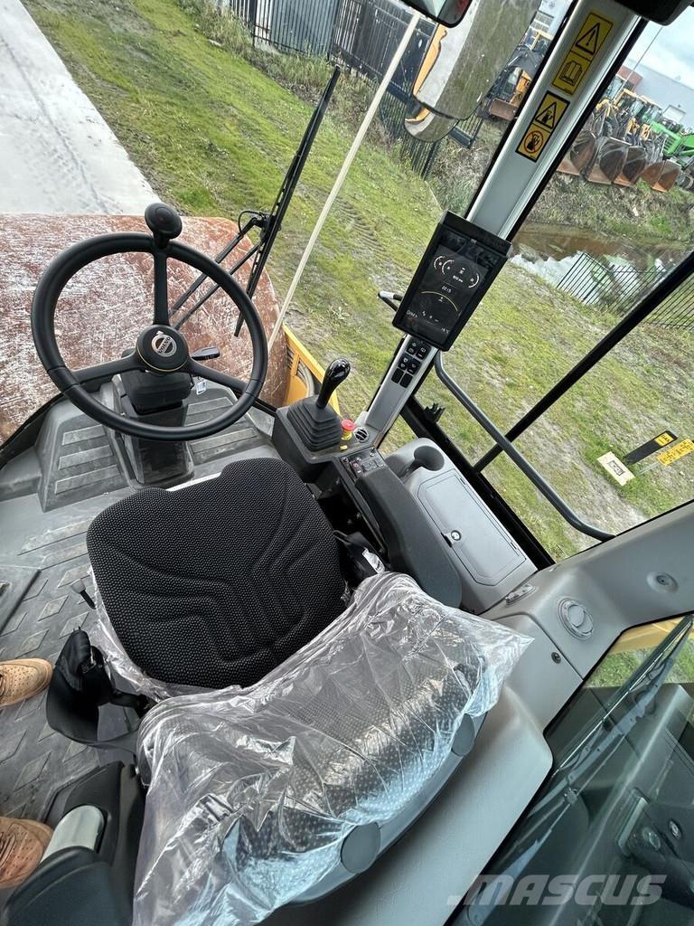 Volvo SD135B Enojni valjarji