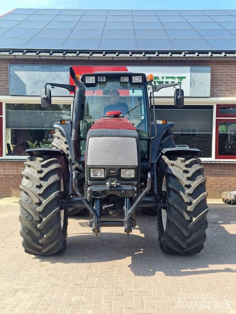 Valtra 8950 Traktorji