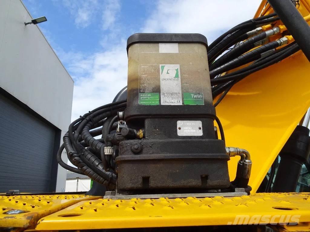 JCB JZ140 Bagri goseničarji