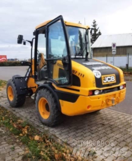 JCB 407 Kolesni nakladalci