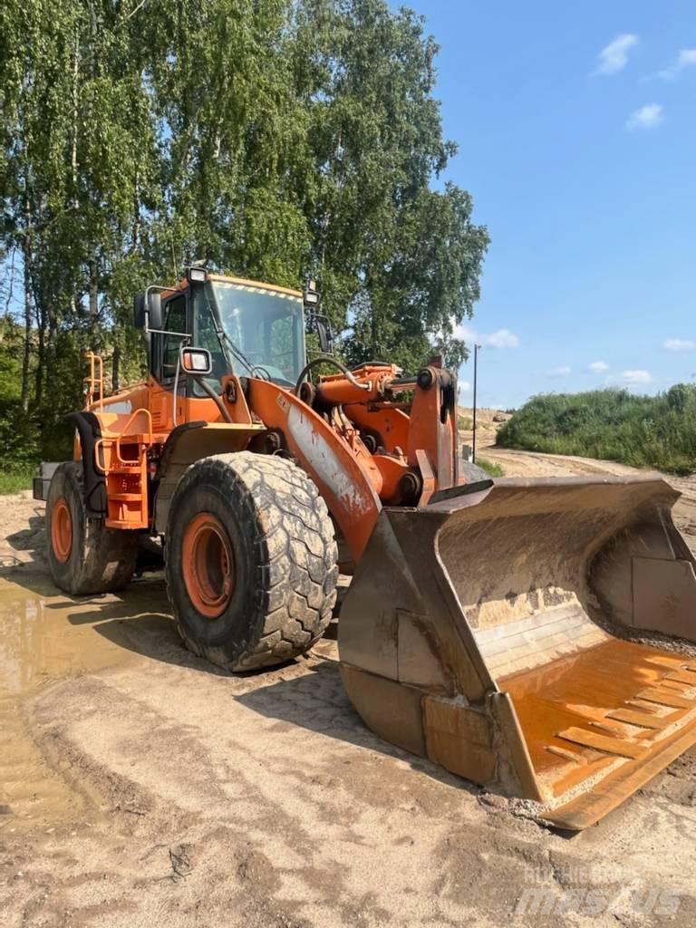 Doosan 420 Kolesni nakladalci