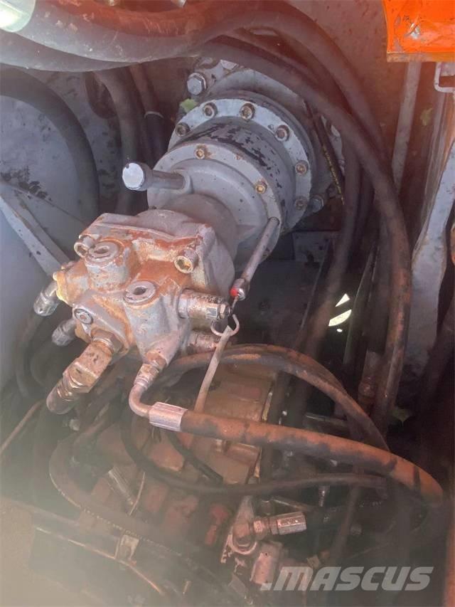 Hitachi EX120 Bagri goseničarji