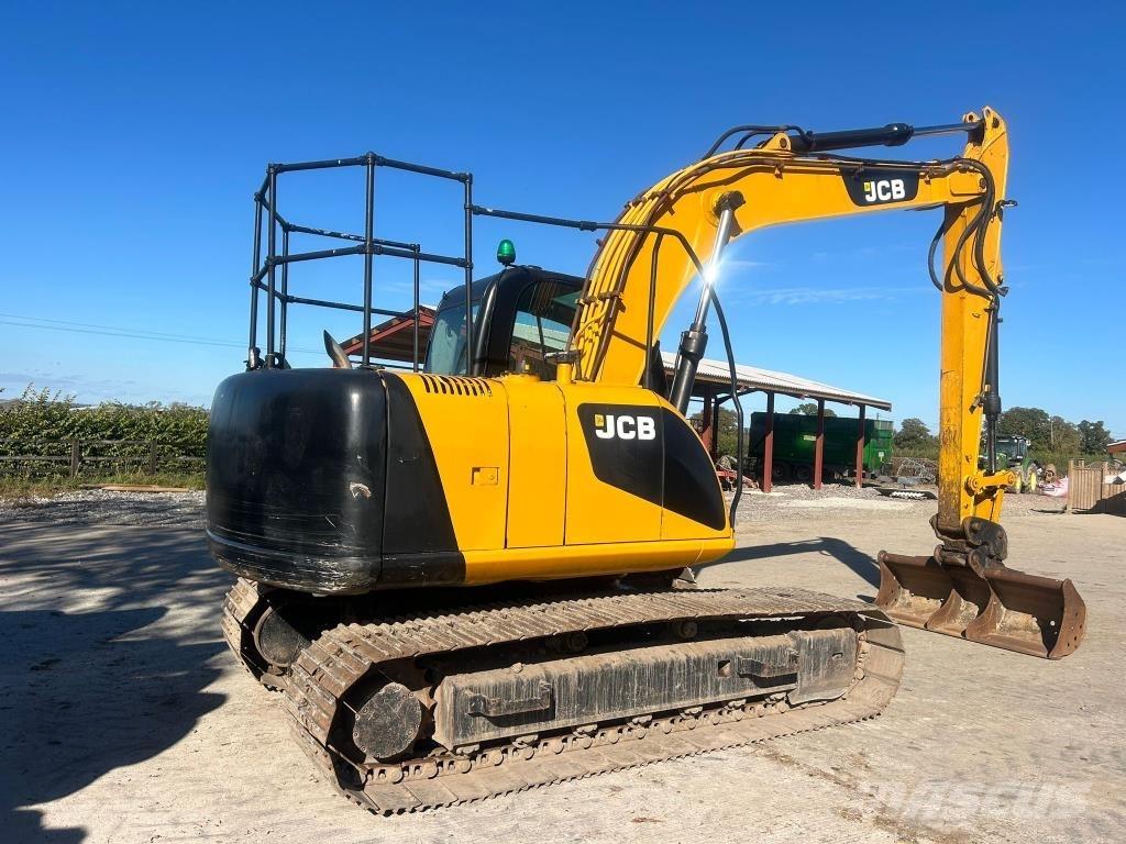 JCB JS 130 LC Bagri goseničarji