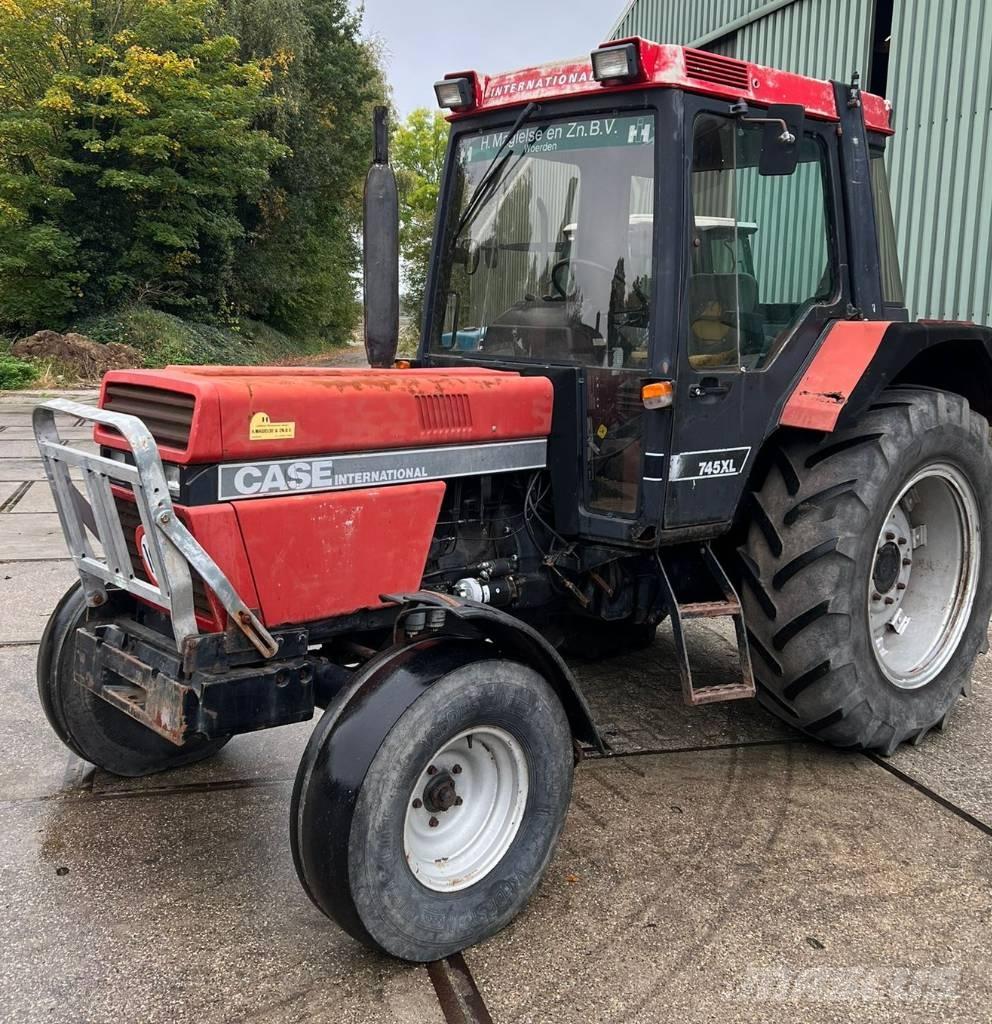Case IH 745 XL Traktorji