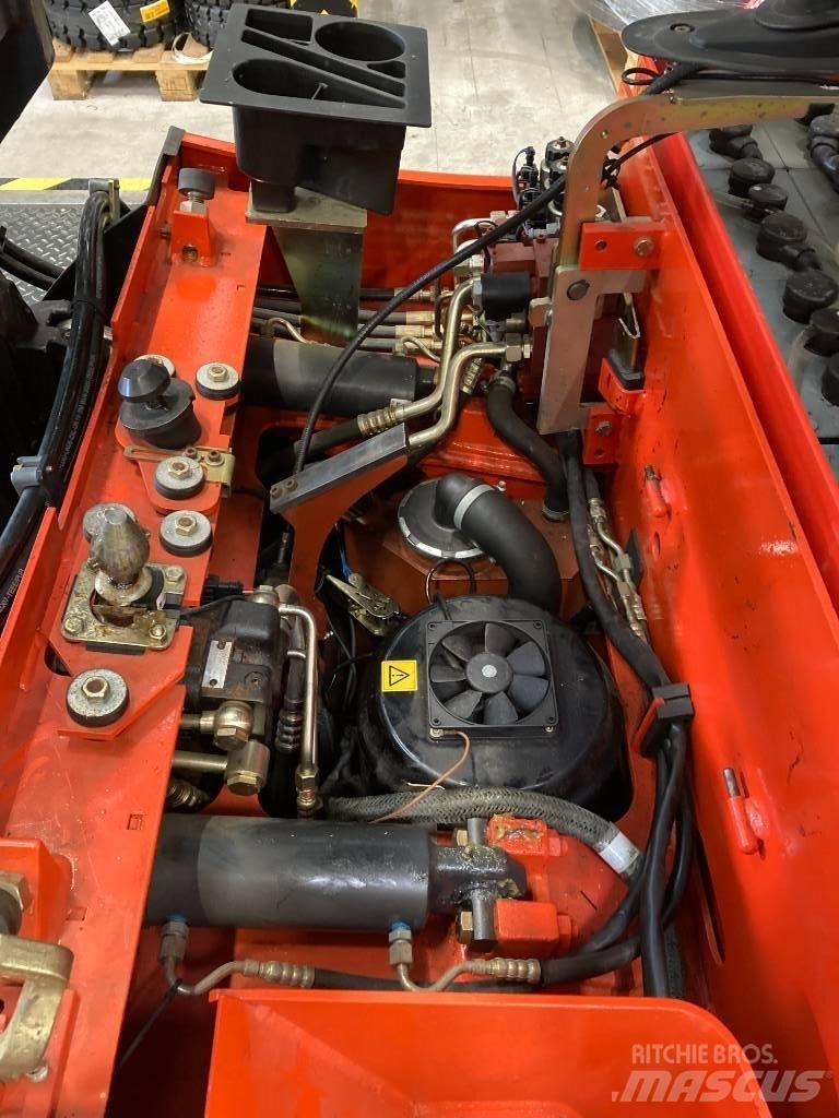 Linde E25/600/336 Viličar za ozke prehode