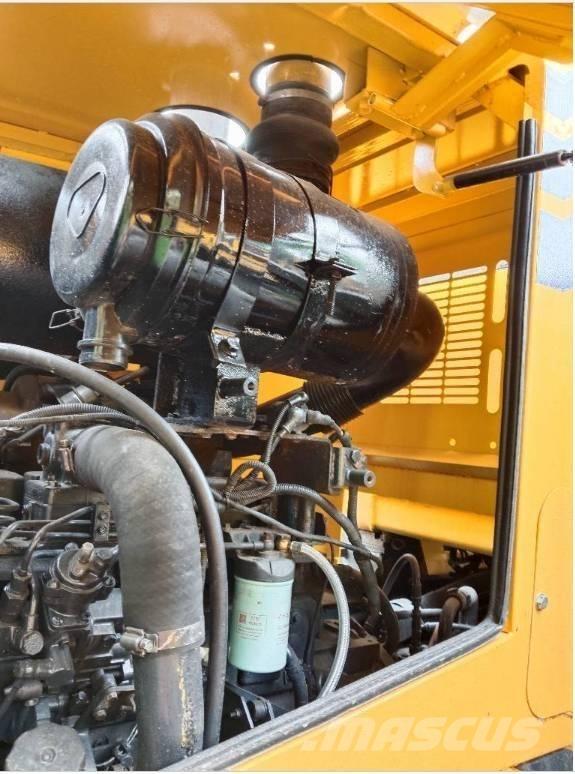 Komatsu WA 320-5 Bagri goseničarji