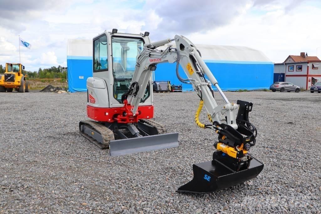 Takeuchi TB325R Mini bagri <7t