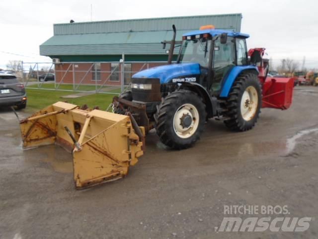 New Holland TM 125 Traktorji
