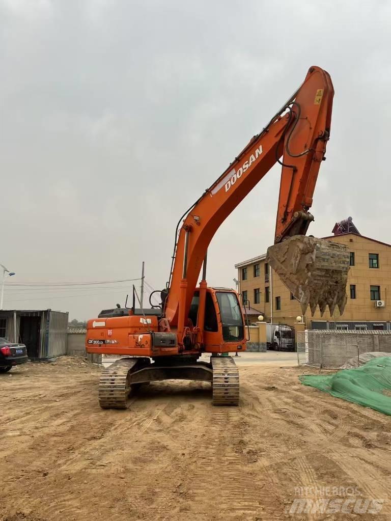 Doosan DX300LCA Bagri goseničarji