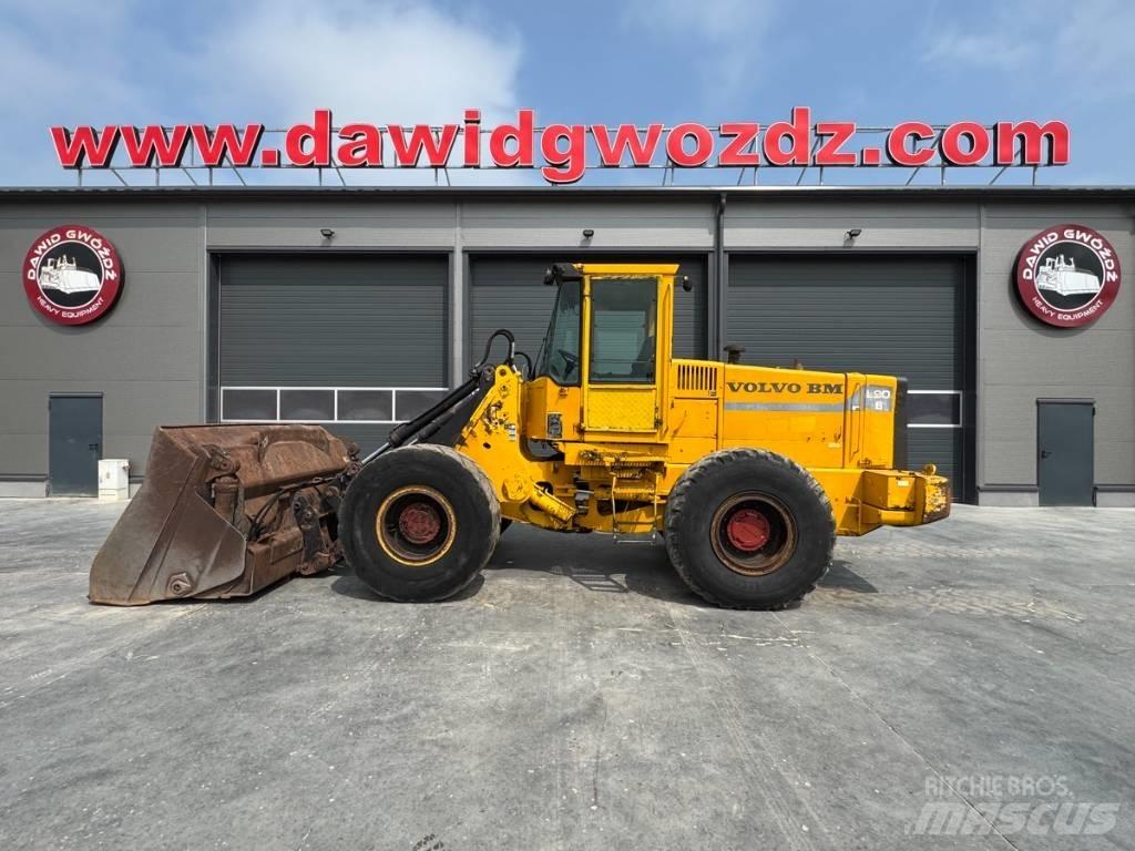 Volvo L90B Kolesni nakladalci