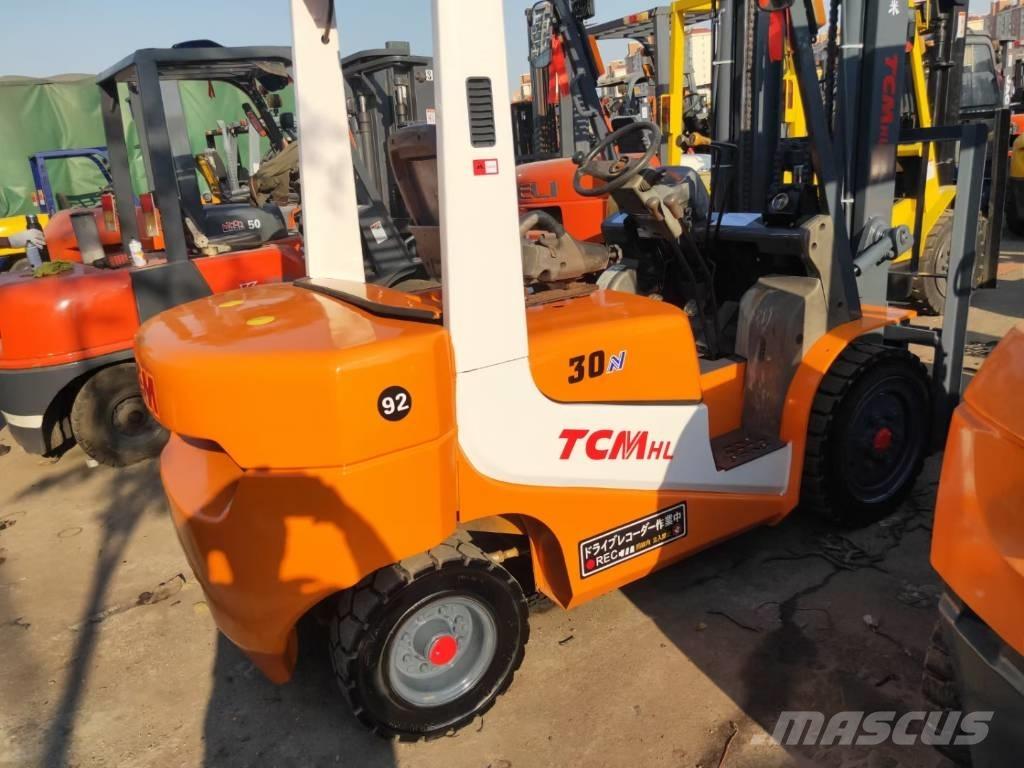 TCM FD30 Dizelski viličarji