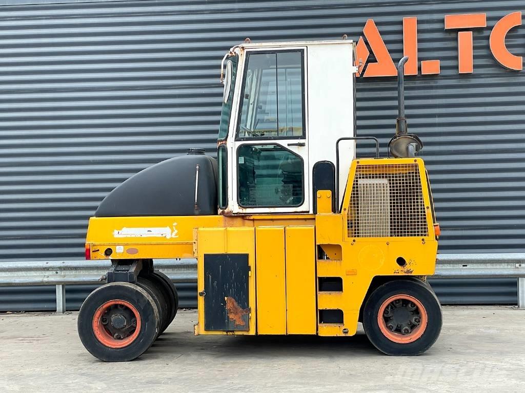 Dynapac CP 142 Kolesni valjarji s pnevmatikami