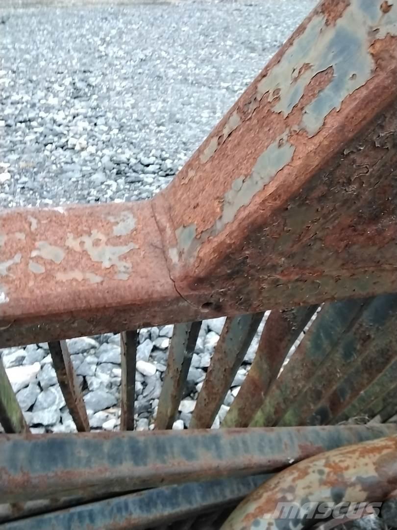 Valmet 860 Druge komponente