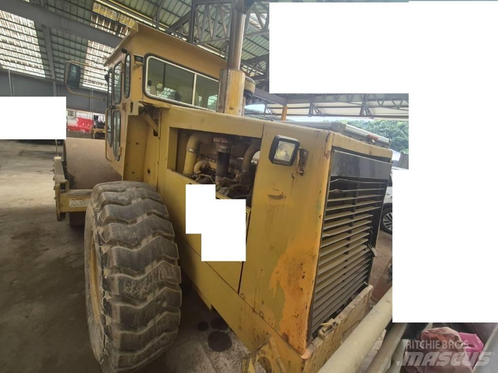 CAT CS 563 Dvojni valjarji