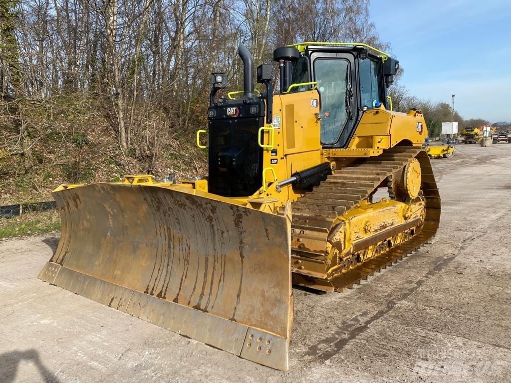 CAT D 6 Buldožerji goseničarji