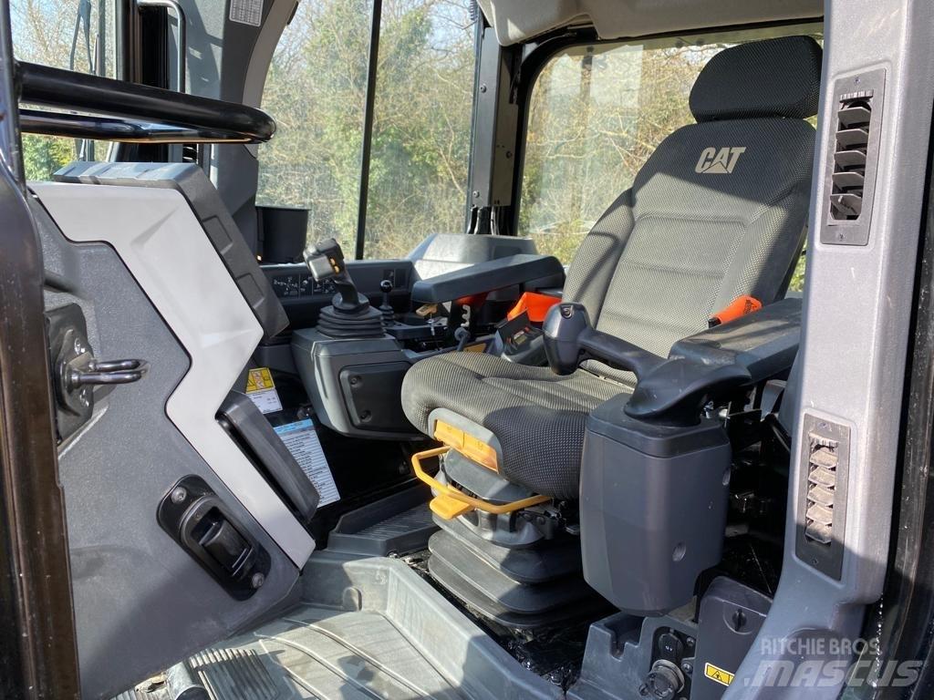 CAT D 6 Buldožerji goseničarji