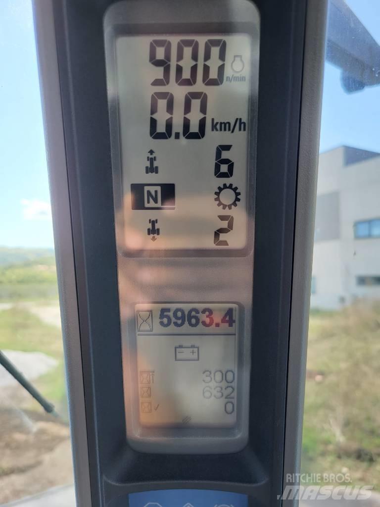 New Holland TG 285 Traktorji