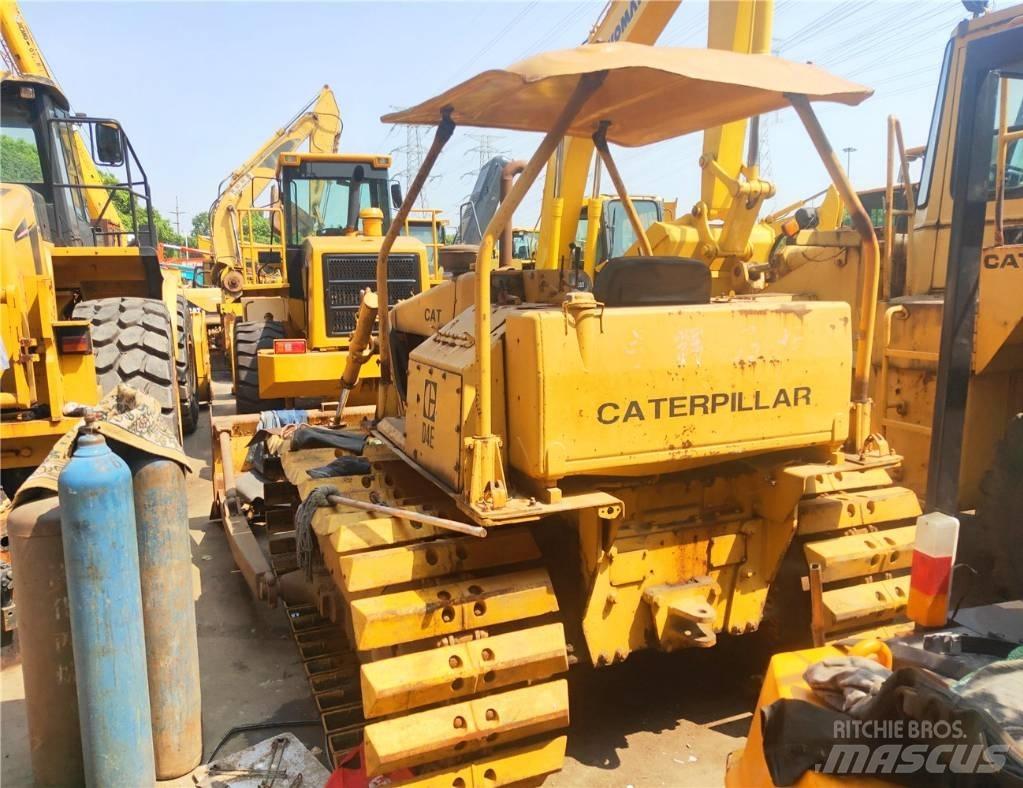 CAT D 4 E Buldožerji goseničarji