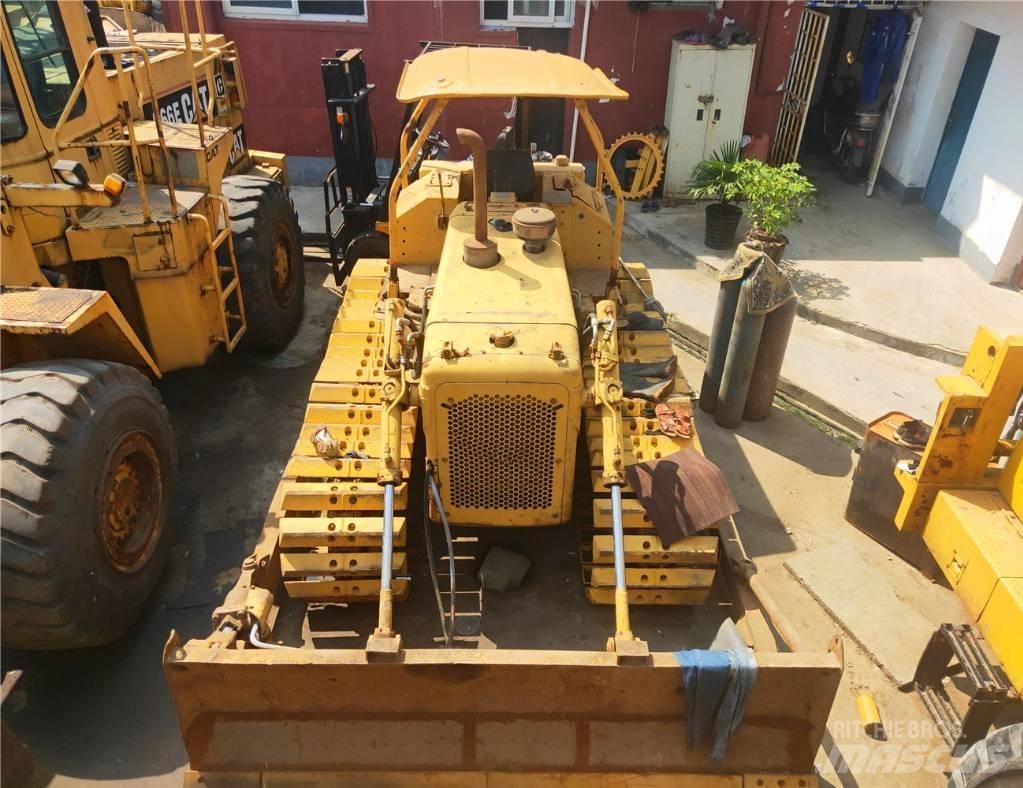 CAT D 4 E Buldožerji goseničarji