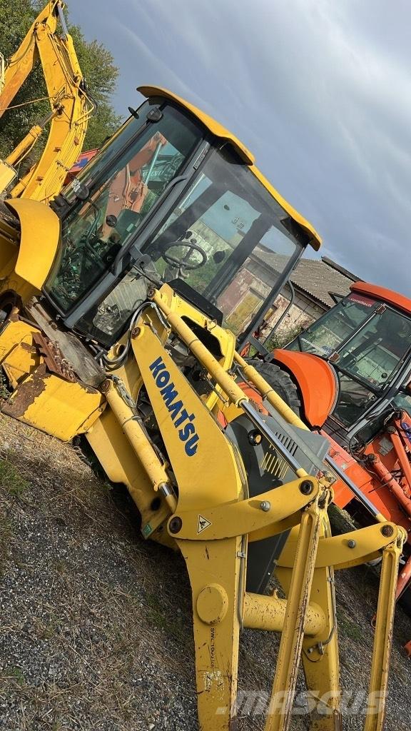 Komatsu WB 93 R Menjalnik