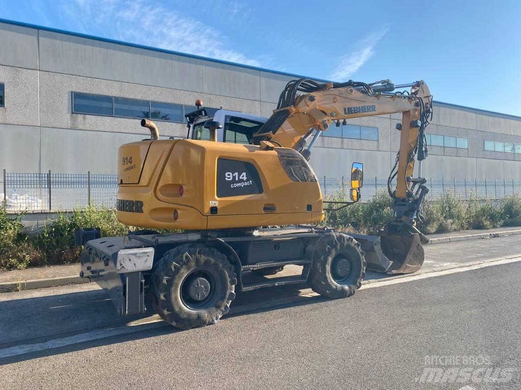 Liebherr A 914 Bagri na kolesih