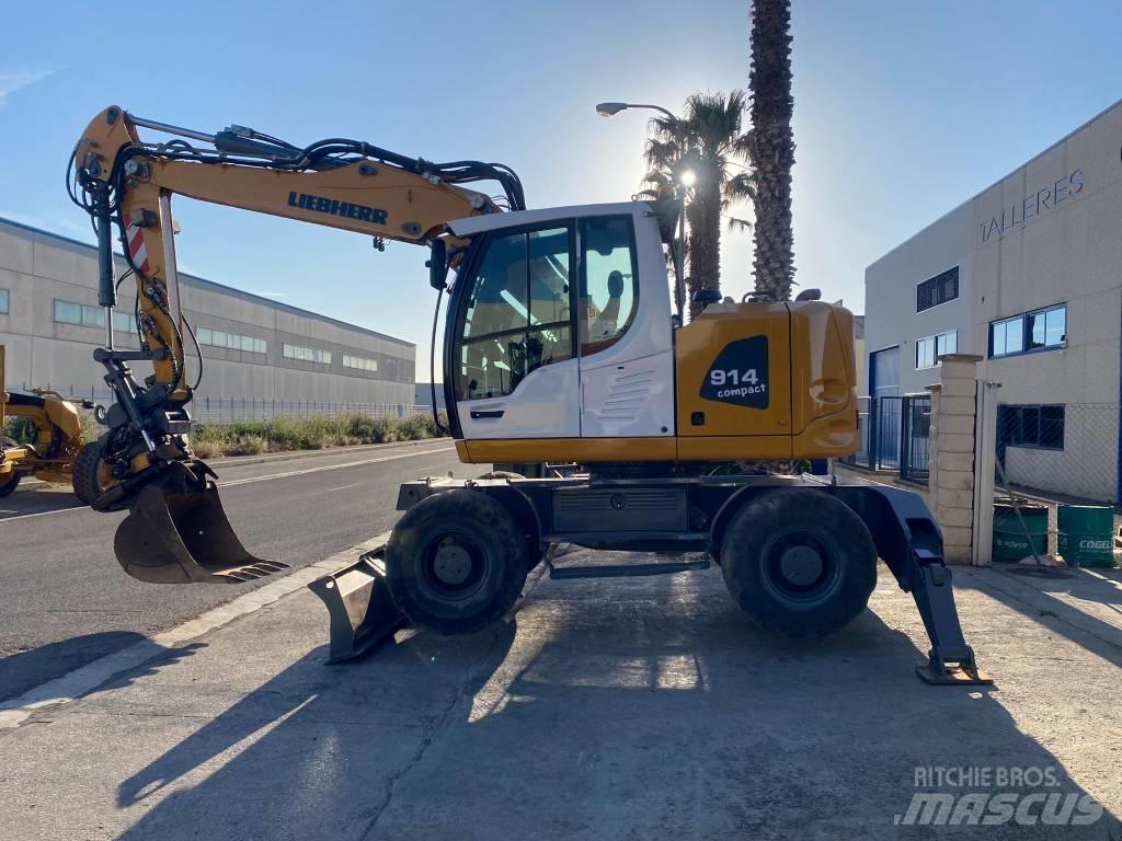 Liebherr A 914 Bagri na kolesih