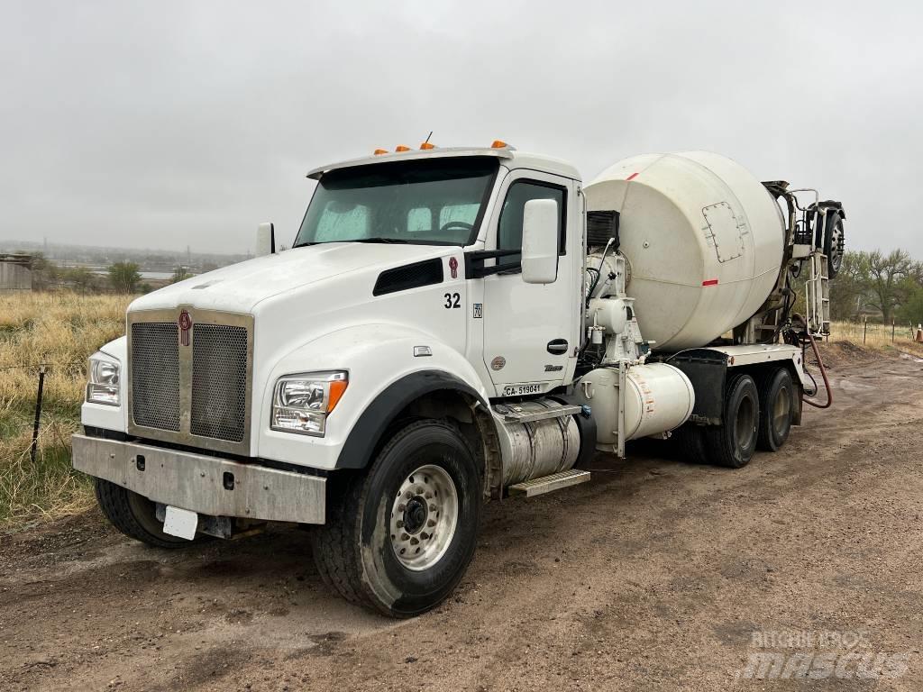 Kenworth T 880 Drugi tovornjaki